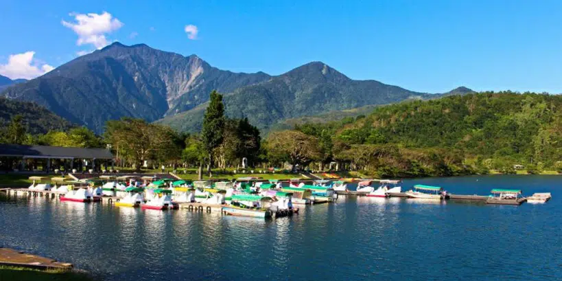 Liyu lake on hualien tour